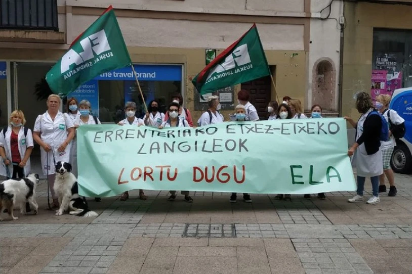 Oreretako etxez etxeko laguntza-zerbitzuko langileek lan-baldintzak hobetzea lortu dute, 28 eguneko grebaren ondorioz