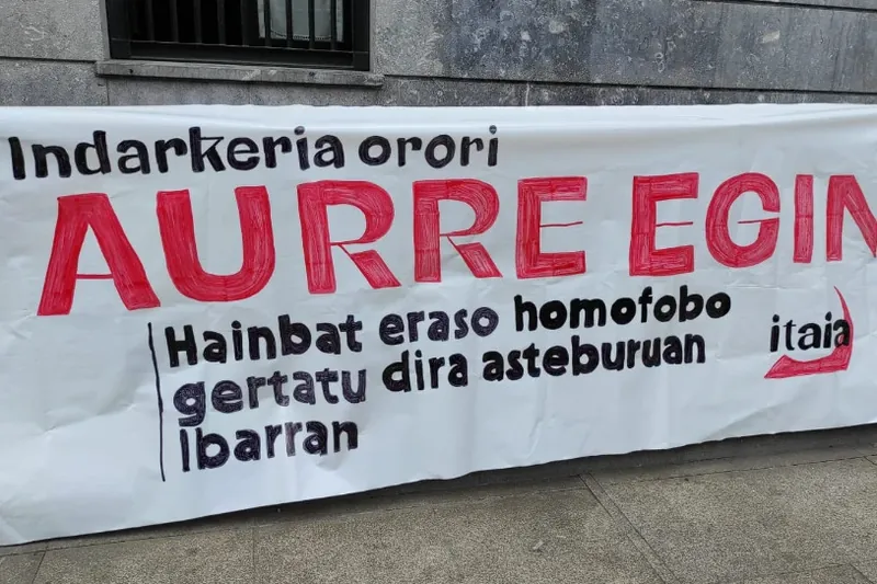 Hainbat eraso homofobo izan dira Ibarran