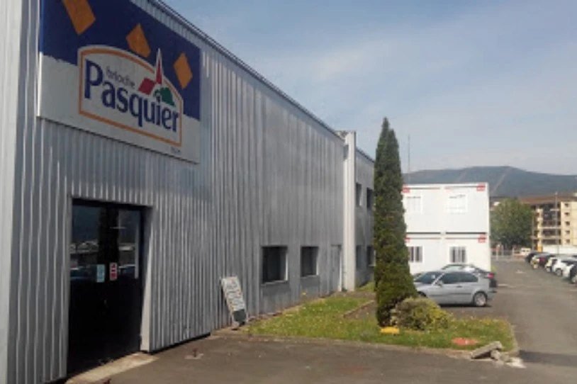 Langile bat kaleratu du Irungo Brioche-Pasquier enpresak
