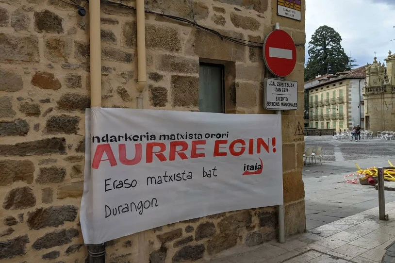 Emakume bati sexu-erasoa egin dio gizon batek Durangon