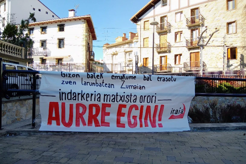 Aurreko larunbat gauean, emakume bat erasotu zuen gizon batek Zumaian
