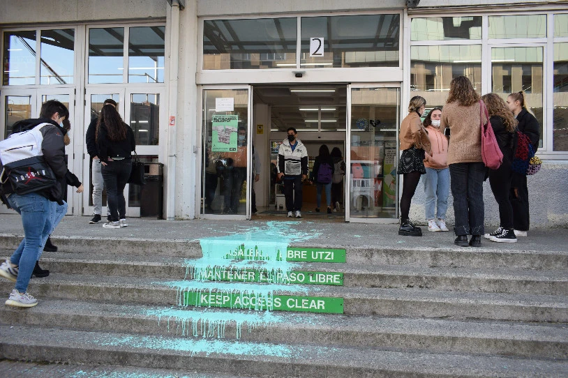 Unibertsitatearen elitizazioa gelditzea aldarri, kanpaina politiko bat abiatu du IAk