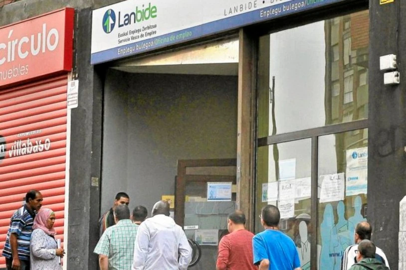Hego Euskal Herrian 3.000 langabe gehiago erregistratu dituzte hirugarren hiruhilekoan