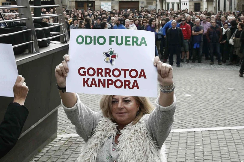 Pertsona bat atxilotu zuten ostiralean Iruñean, Coviteko Consuelo Ordoñezen aurka egitea egotzita