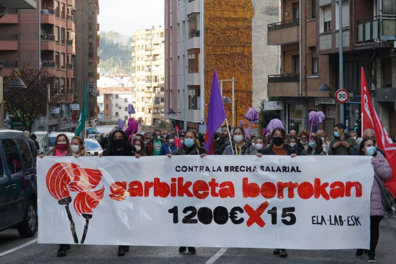 Bizkaiko eraikinetako eta lokaletako garbitzaileek manifestazioa egin zuten atzo