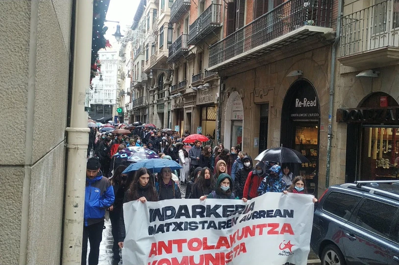 Hamaika txokotan egin dute bat IAren gaurko deialdiekin, indarkeria matxistaren aurrean, antolakuntza komunista aldarrikatzeko