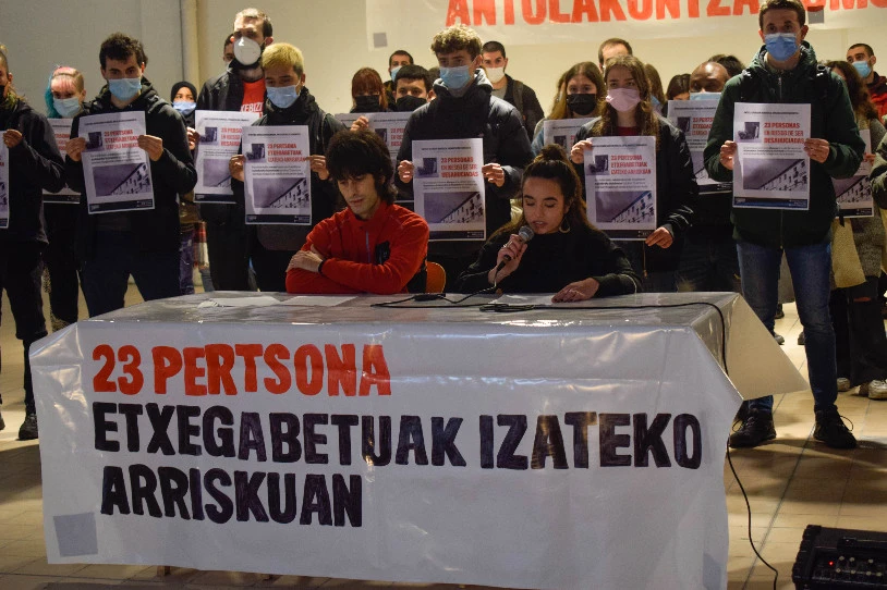 Gasteizen 23 pertsona etxegabetuak izateko arriskuan daudela salatu du Etxebizitza Sindikatuak