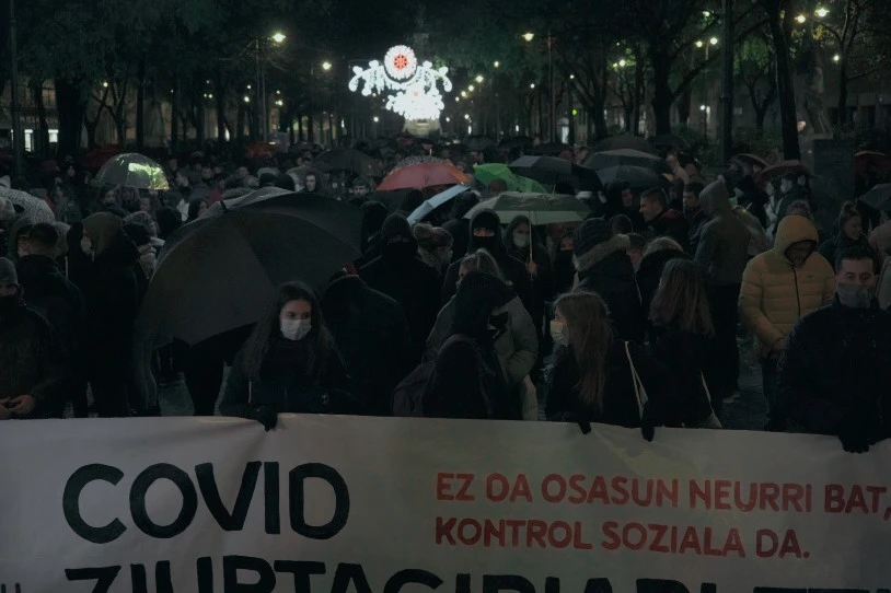 Ostiral honetan mobilizatzera deitu du GKSk, Covid ziurtagiriaren ezarpena dela-eta