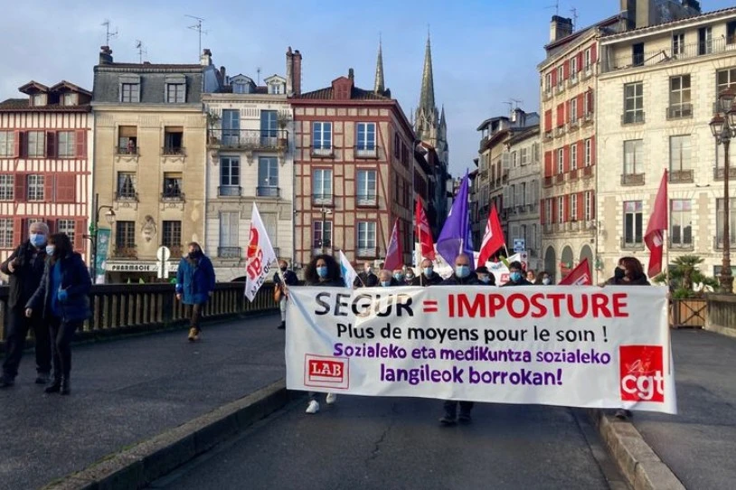 Baionan greba deialdia egin dute berriz medikuntza sozialeko langileek
