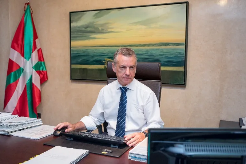 Covid ziurtagiriaren erabilera luzatzeko eta hedatzeko eskaera atzera bota du EAEko Auzitegi Nagusiak