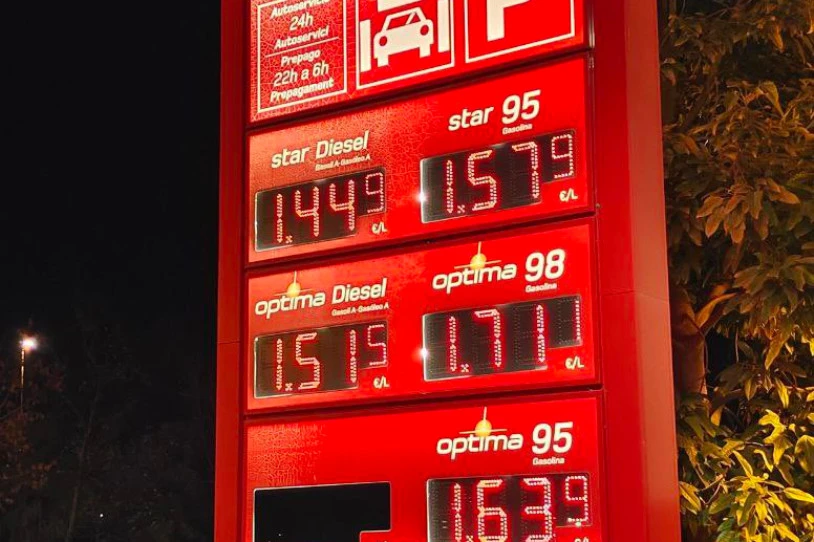 Errekor historikora hurbiltzen ari da gasolinaren prezioa