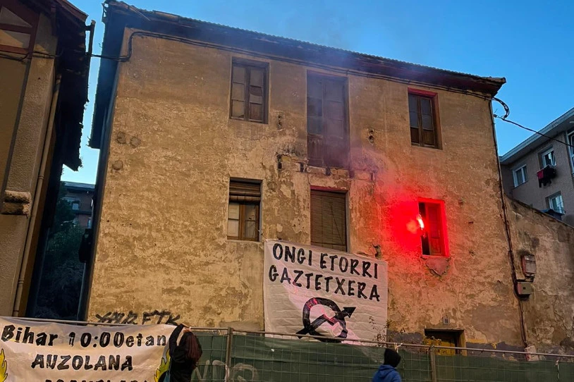 Gaztetxe bat ireki zuten ostiralean Algortan, eta handik hainbat ordura hustu zuen Ertzaintzak