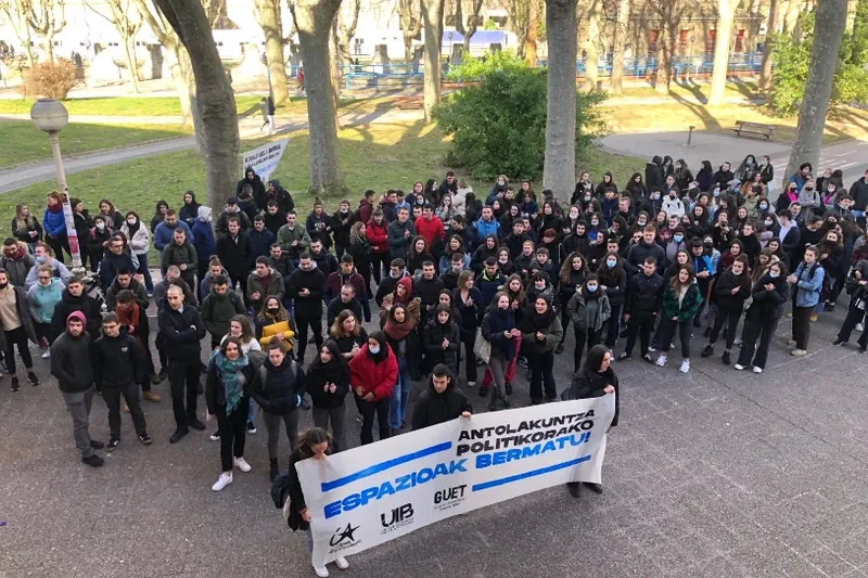 Gasteizko campusean lan politikoa egiteko espazio bat exijitu diote EHUri IAk, UIBk eta GUETek