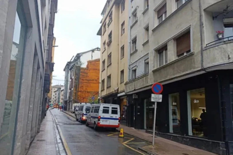 Gutxienez 11 pertsona etxegabetu dituzte Eibarren