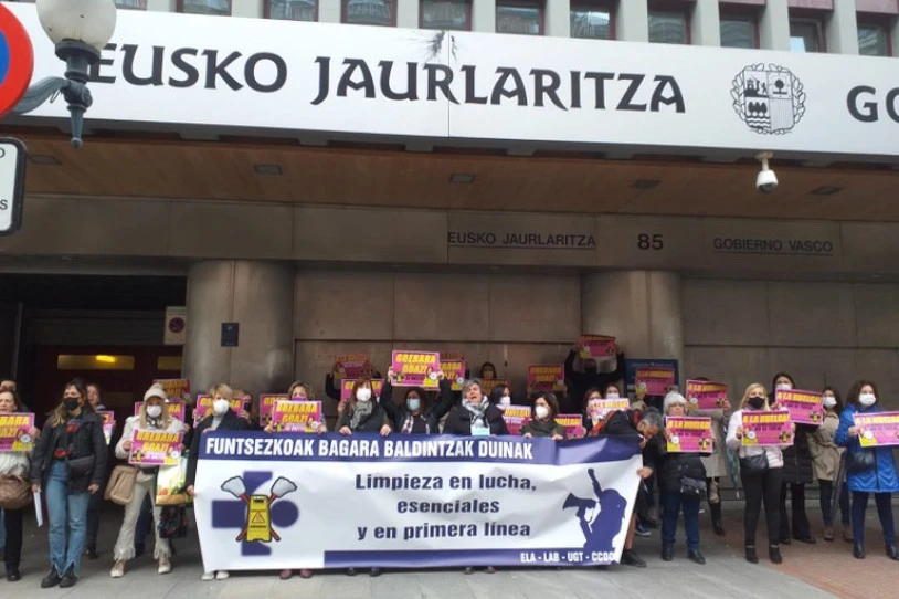 Osakidetzako garbitzaile azpikontratatuek grebara joko dute apirilean