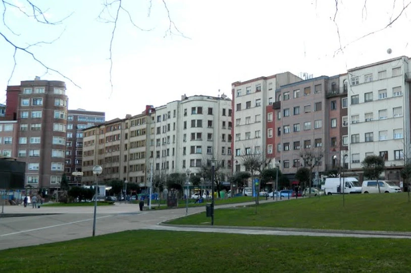 Sestaon eta Barakaldon zazpi emakumeri eraso die gizon batek