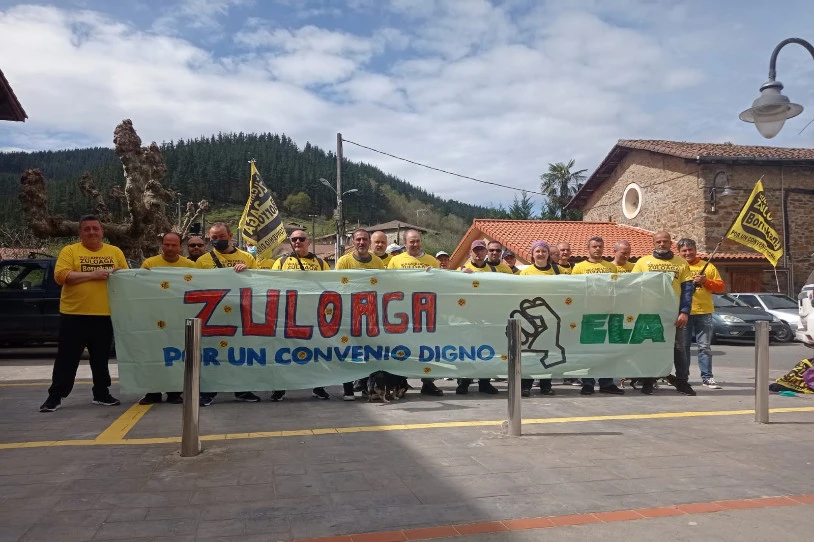 Grebari eusten diote Vulcanizados Zuloaga enpresako langileek