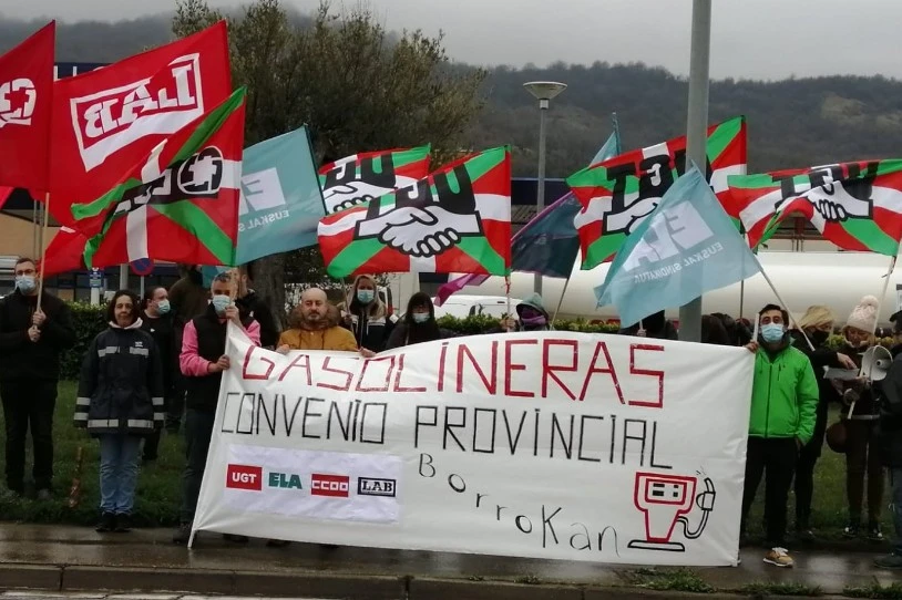 Arabako gasolindegietako langileek grebari berrekin diote gaur