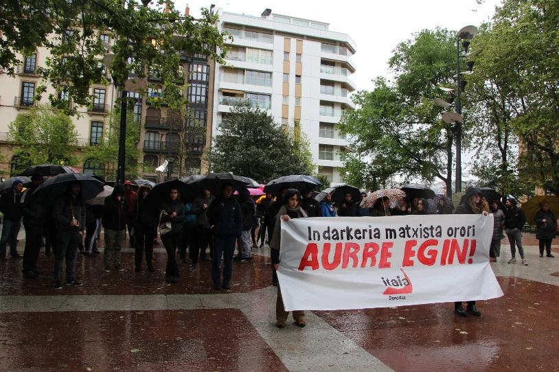 Donostian argitara atera den azkeneko eraso matxista salatu du Itaiak