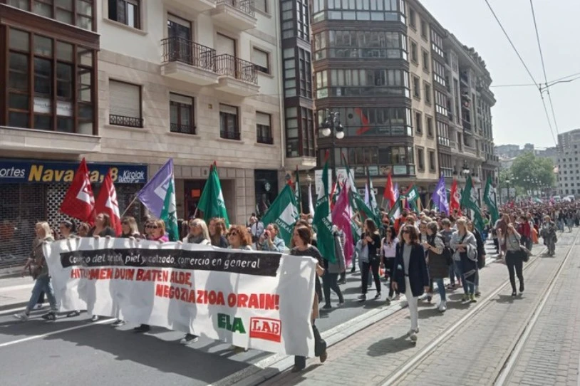 Bizkaiko merkataritza zein ehungintza, oinetako eta larrugintza dendetako langileek greba egin dute