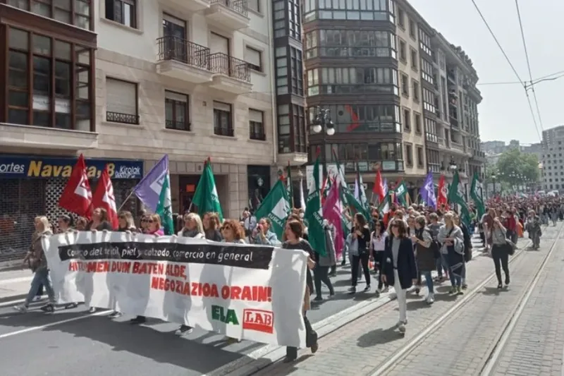 Bizkaiko merkataritza zein ehungintza, oinetako eta larrugintza dendetako langileek greba egin dute