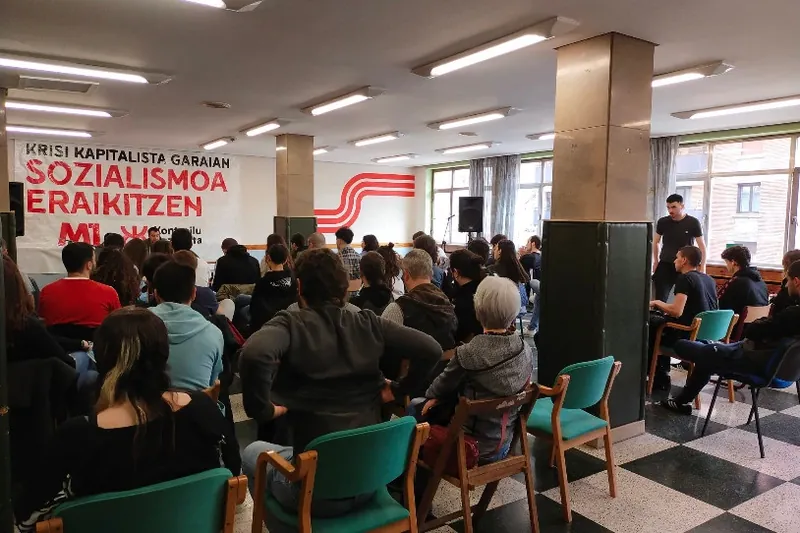 Jantoki soziala jarri dute martxan Bilboko Urkila Zentro Sozialistan