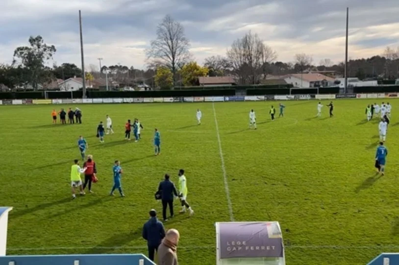 Baionako futbol entrenatzaile ohi bat atxilotu dute adin txikikoei sexu-erasoak egiteagatik