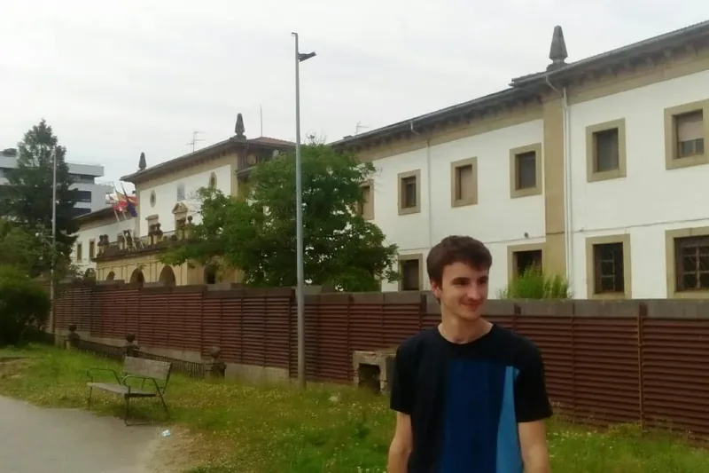 Baldintzapean aske geratu da Gabi Daraspe Mugimendu Sozialistako militantea