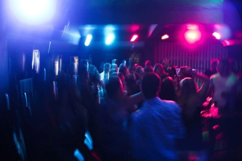 Gutxienez hamabost emakumeri eraso diete ziztada bidez Arrangoitzeko festetan