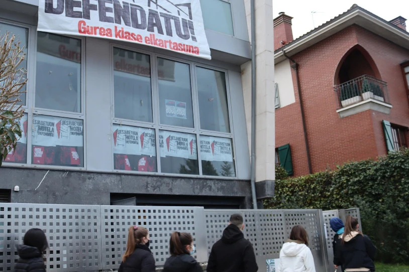 Datorren asteartean hustu nahi dute Legutioko Desjabetuon Hotela Zentro Sozialista