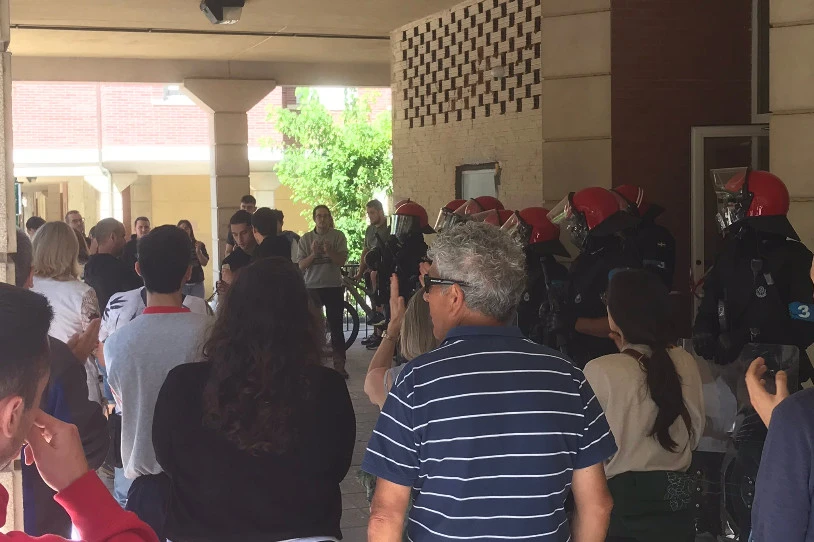 Familia bat etxegabetu dute Galdakaon