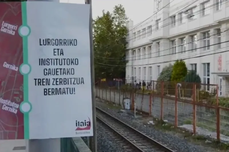 Gernikako gaueko tren zerbitzua zabal dezatela eskatu du Itaiak