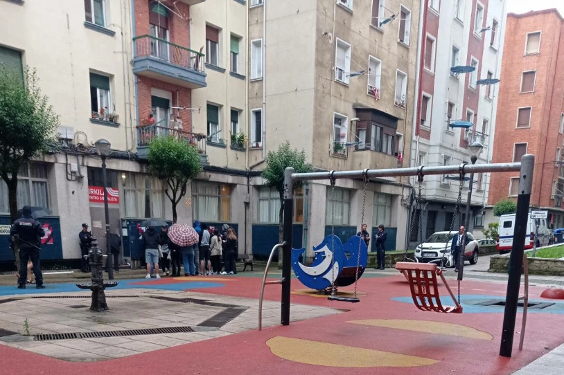 Bilboko Urkila Zentro Sozialista hustu du Ertzaintzak