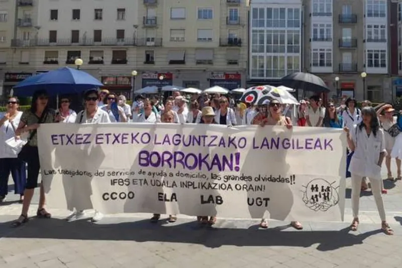 Protestei ekin diete Arabako etxez etxeko langileek