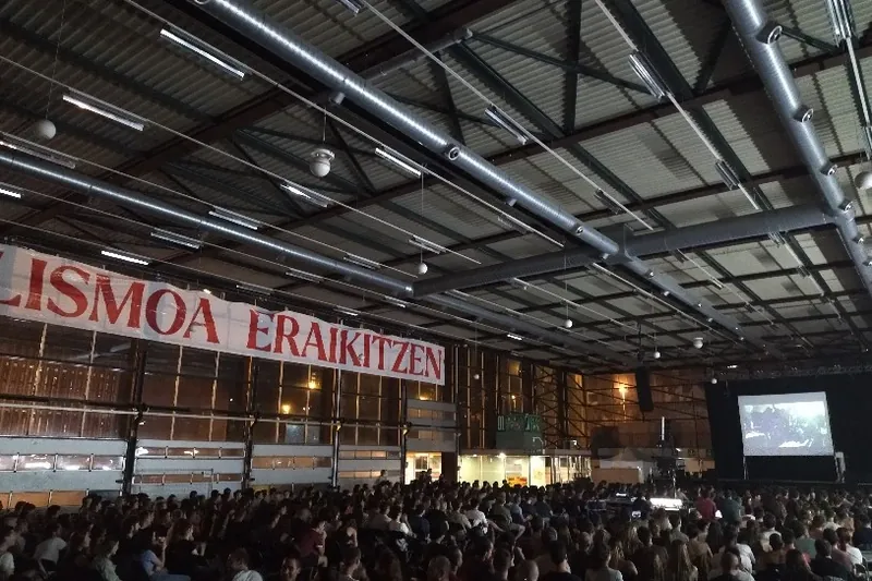 Elkargune sozialista bilakatu da Durango