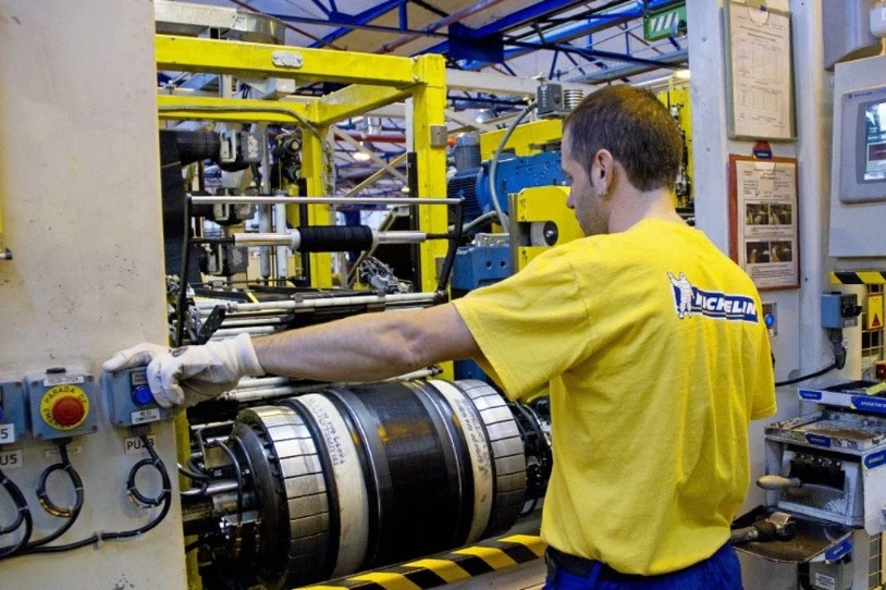 Jarduera eten du Sestaoko Arcelor Mittalek, eta partzialki geratuko da Gasteizko Michelin