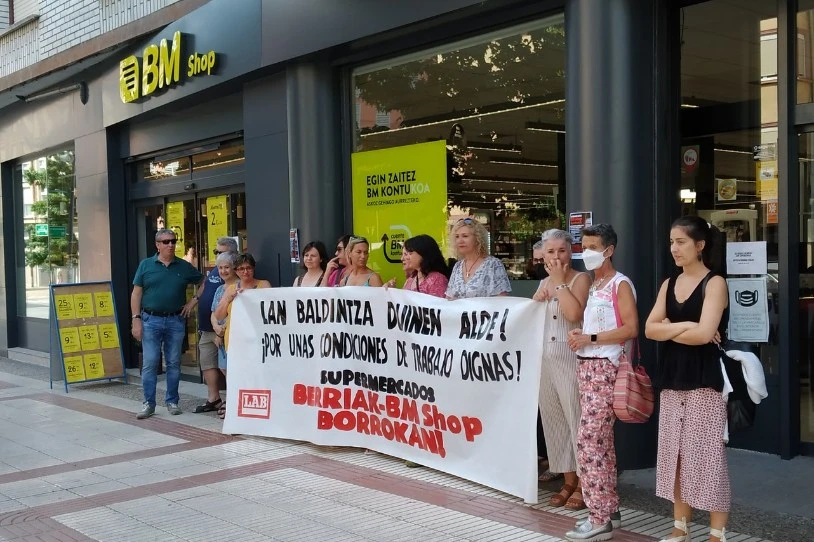 70 langile kaleratzeko asmoa du Superberriakek