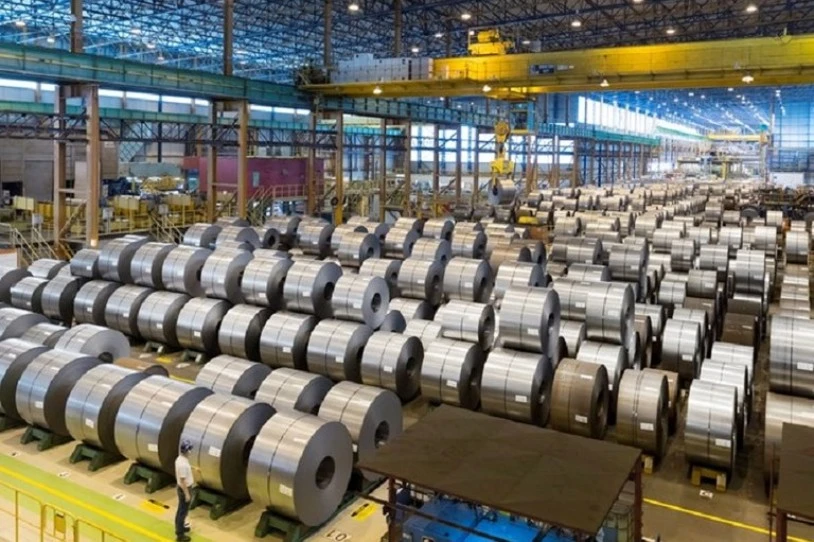 Arcelor Mittalek aldi baterako lan-erregulazioko espediente bat ezarri nahi du Espainiako Estatu osoan