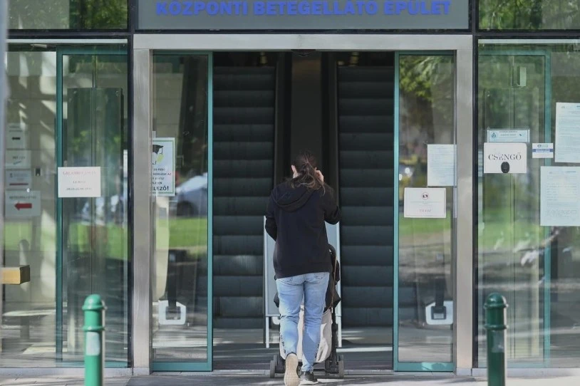 Abortatu aurretik, "fetuaren bizi-zeinuak" erakutsi beharko dizkiete emakumeei Hungarian