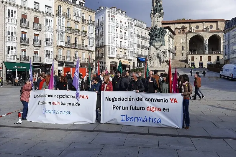 Ibermatica enpresako langileek bigarren greba eguna egin dute