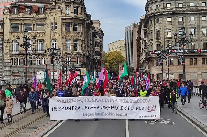 Grebara jo dute hezkuntza publikoko langileek