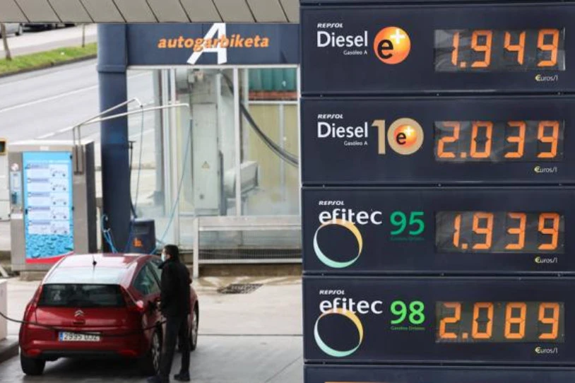 Amaitzear da gasolinaren 20 zentimoko deskontua