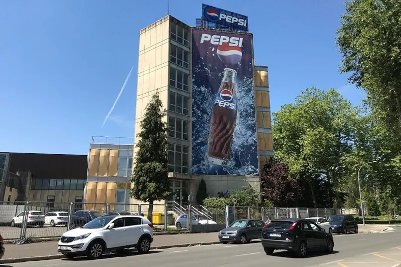 PepsiCok 37 langile kaleratu nahi ditu Araban