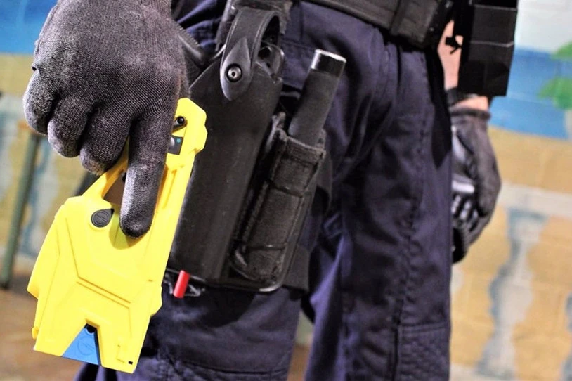 Taser pistolak ere erabiliko dituzte aurrerantzean Iruñeko udaltzainek