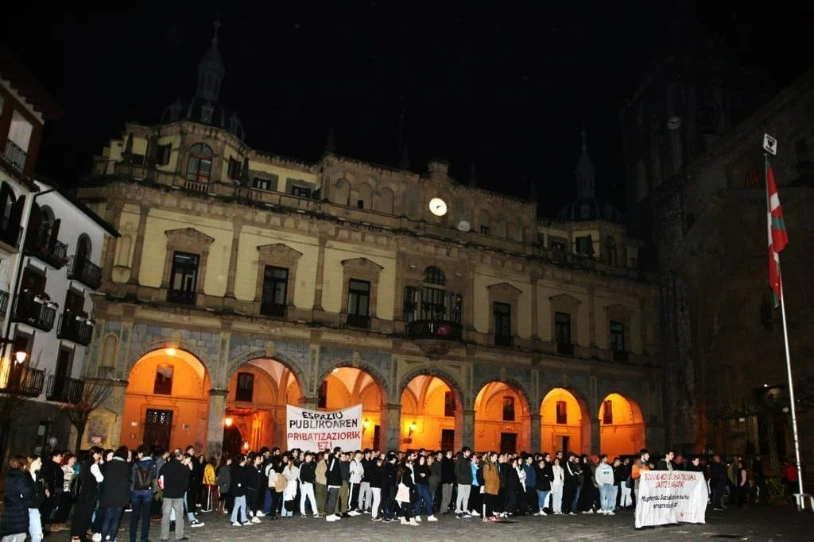 Hernanin EH Bilduk Mugimendu Sozialistaren kontra erabilitako errepresioa salatu dute