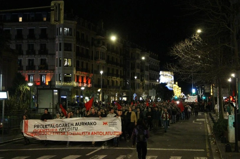 Autodefentsa sozialista antolatzera deitzeko mobilizatu dira Euskal Herriko bost hiriburutan