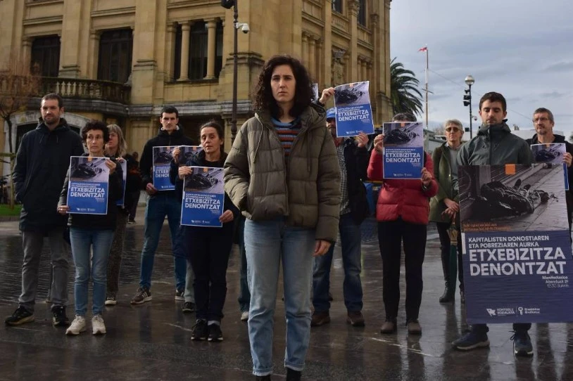 Donostiako Udalak etxerik gabeko pertsona baten heriotza ezkutatu du, Etxebizitza Sindikatu Sozialistak salatu duenez
