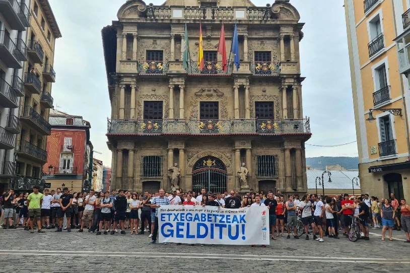 CaixaBankek bihar etxegabetu nahi du emakume bat Burlatan