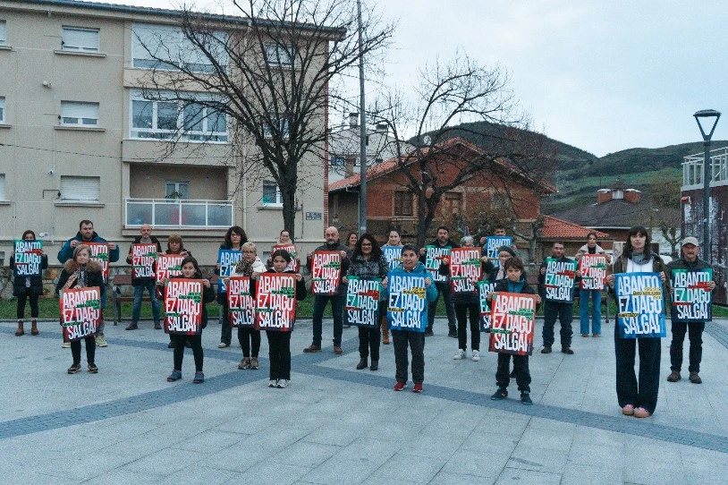 Las Carrerasko auzokideak berriz mobilizatuko dira gaur, Abanto ez dagoela salgai erakusteko