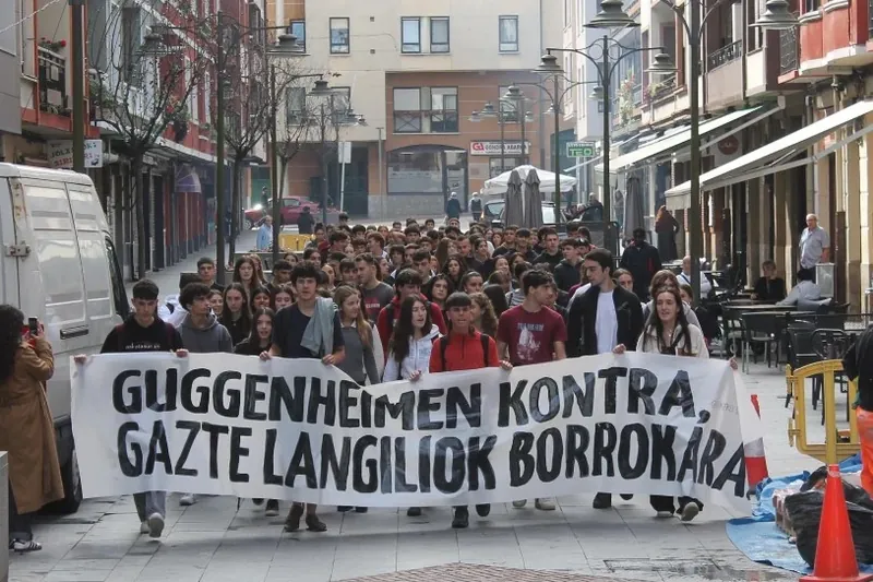Behin betiko ezezkoa Guggenheim Urdaibairi, presio sozialaren ondorioz